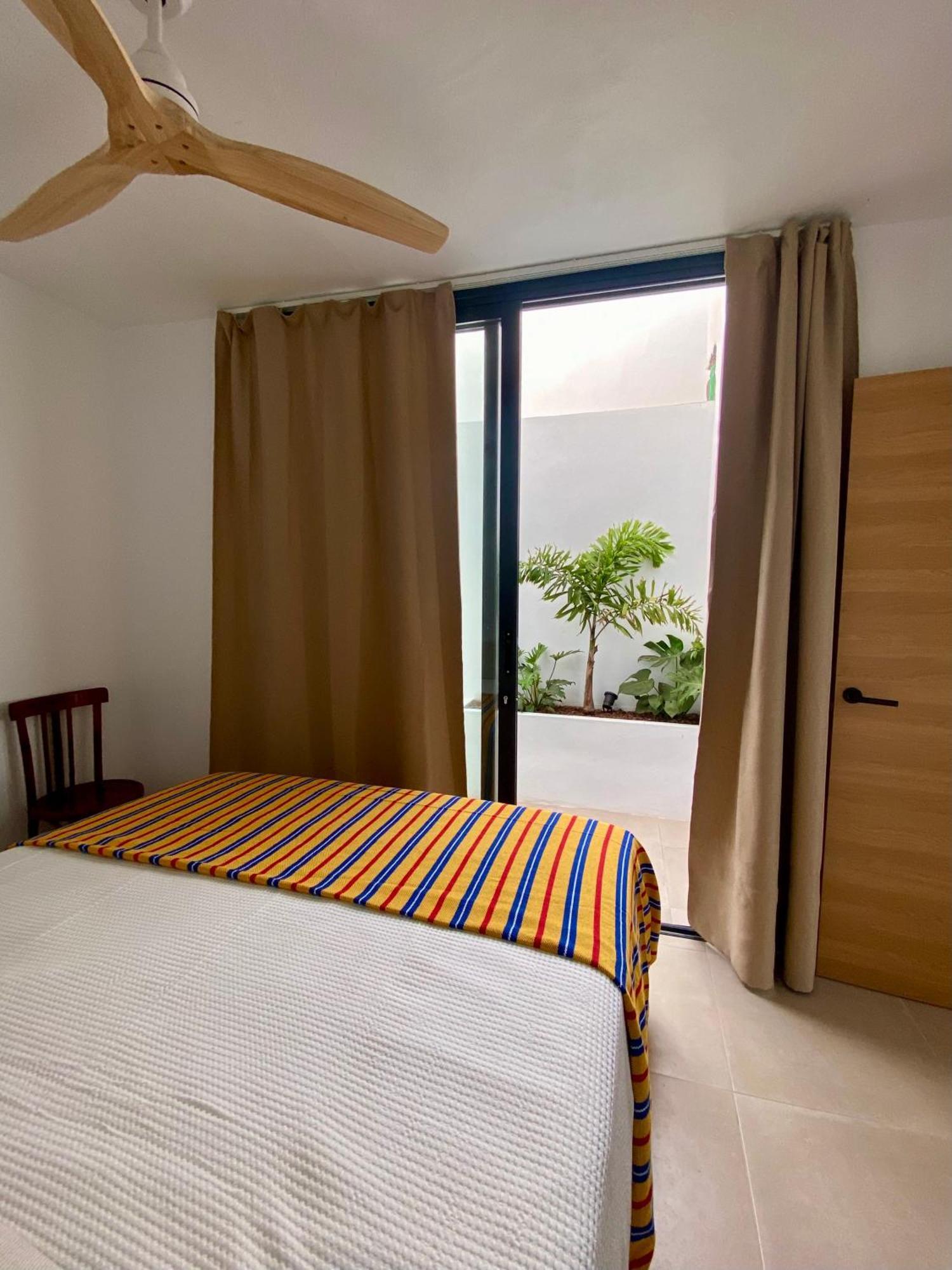 Casa Costa Apartments Бахамар Экстерьер фото